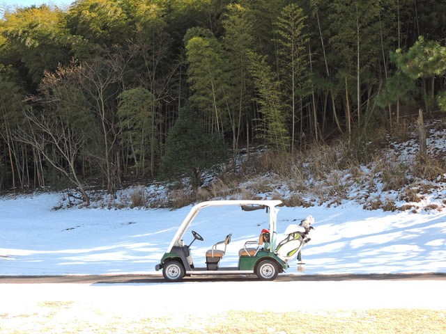 冬のゴルフにも暖かいニュートラモーション。