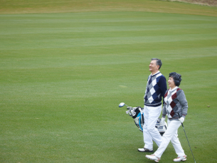 ゴルフのような長時間・長距離の歩行時、足、腰の疲労軽減にスポーツライトインソールが最高です。